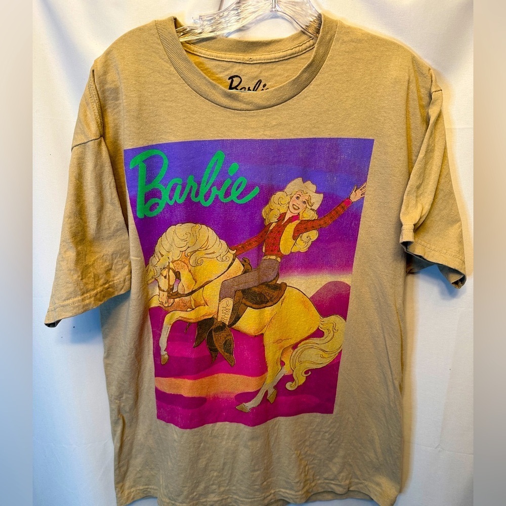 Mattel Barbie Size Large Beige Retro Rodeo Cowgirl Graphic T-Shirt Unisex Adult